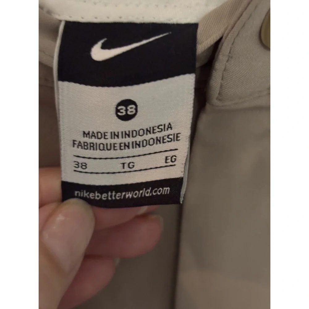 Nike Flat Front Performance Golf Shorts Men's Size 38‎ Beige Slash Pockets